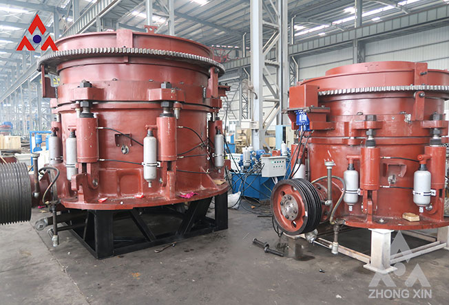 What are the factors that affect the lubrication of the cone crusher?